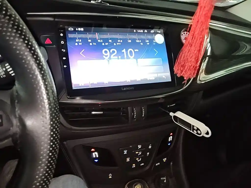 Buick Envision Plus — фото 13