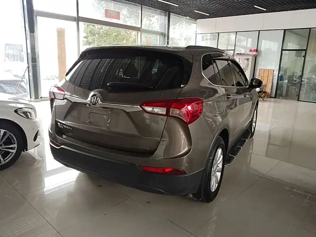 Buick Envision Plus — фото 7