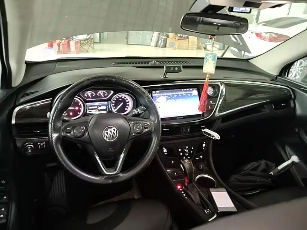 Buick Envision Plus — фото 10