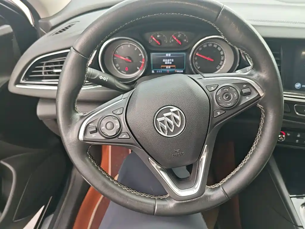 Buick Regal — фото 11