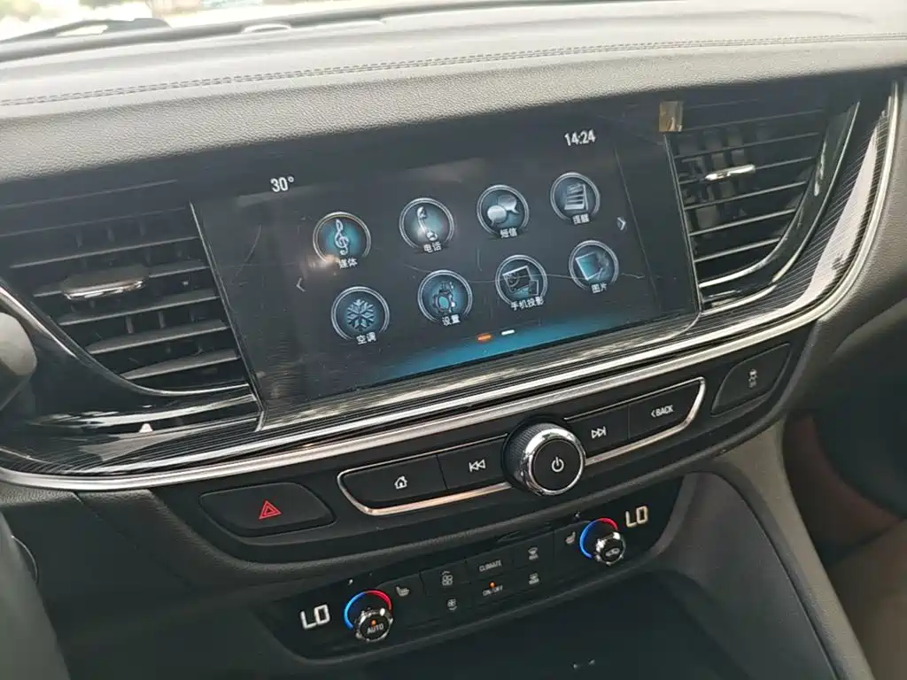 Buick Regal — фото 13
