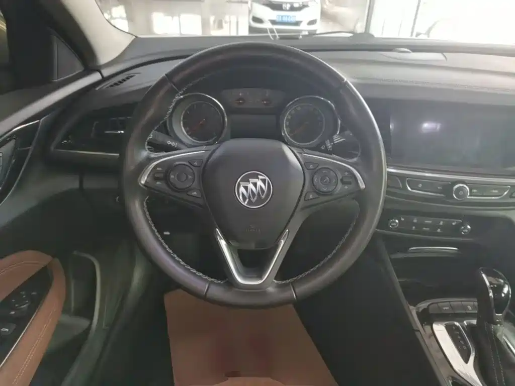 Buick Regal — фото 11