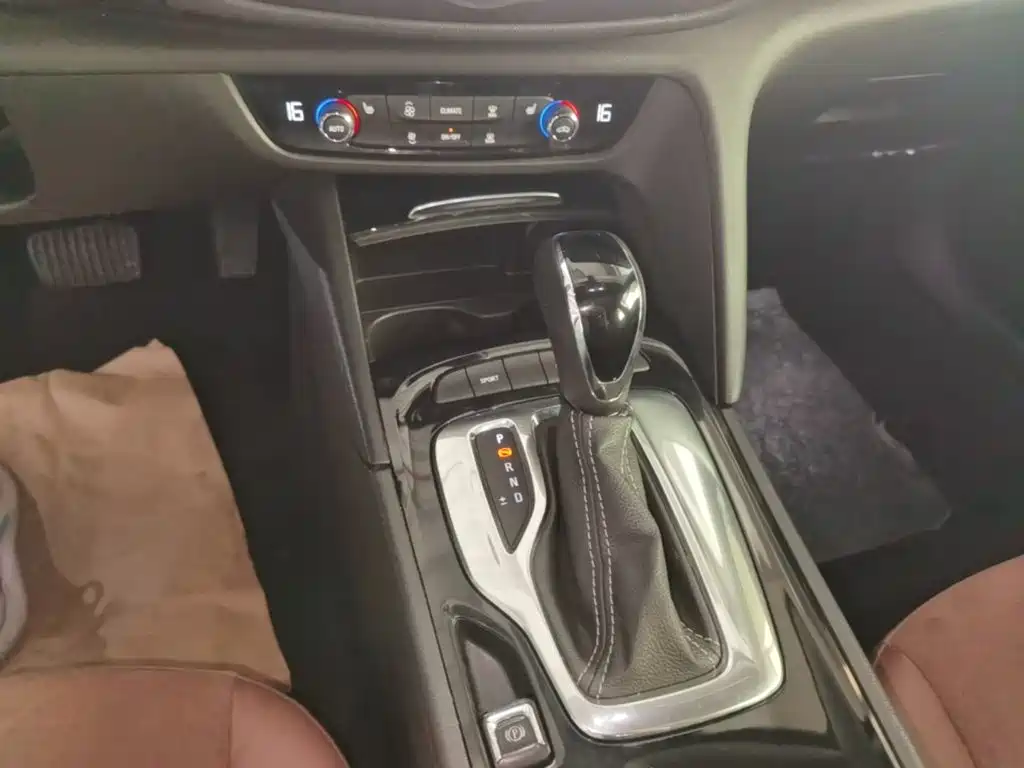 Buick Regal — фото 14