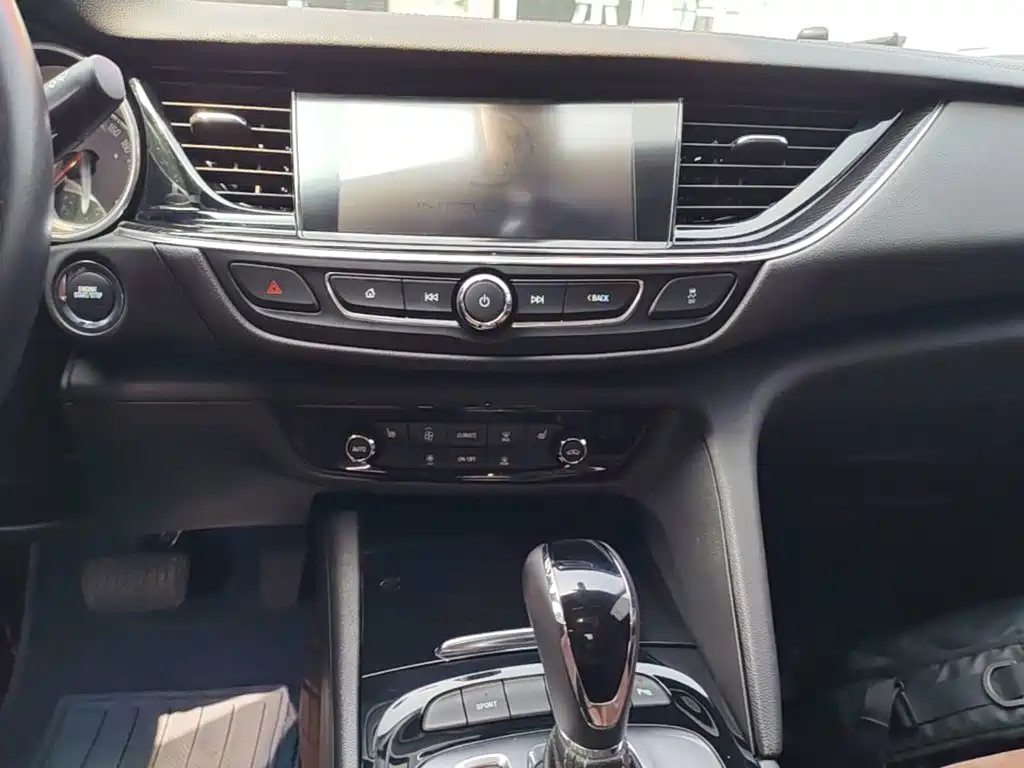 Buick Regal — фото 13