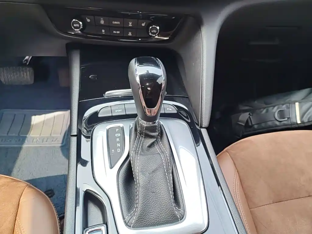 Buick Regal — фото 14