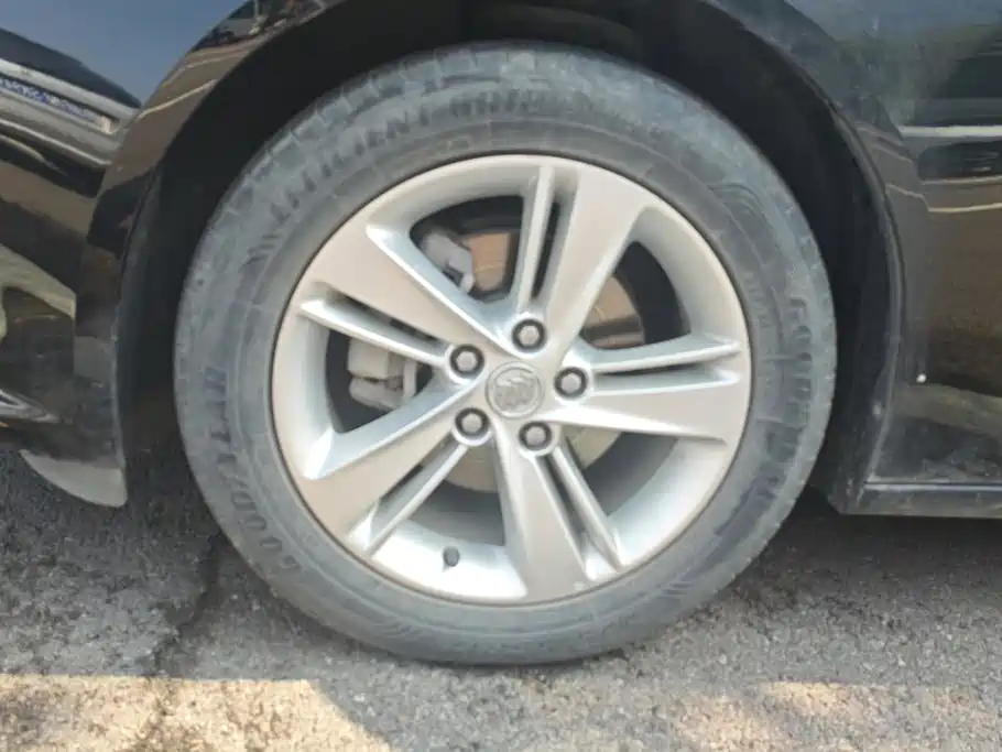 Buick Regal — фото 6