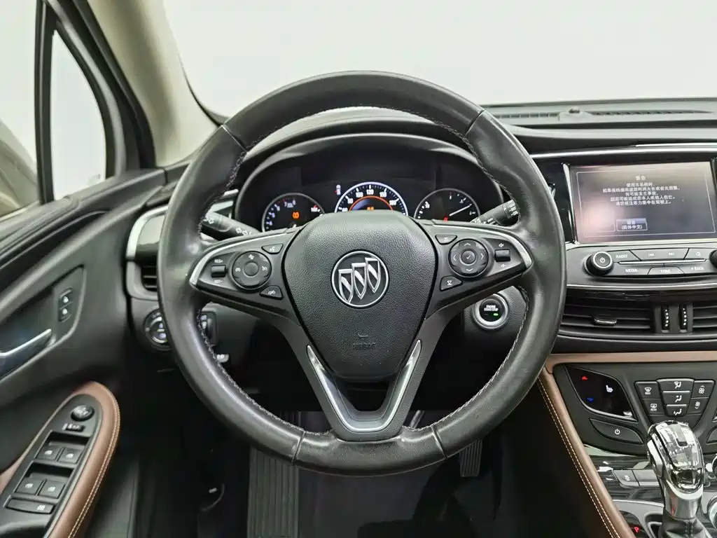 Buick Envision Plus — фото 11