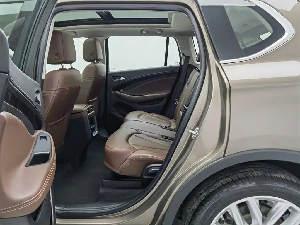 Buick Envision Plus — фото 15