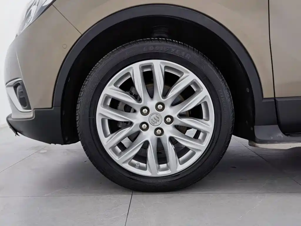 Buick Envision Plus — фото 17