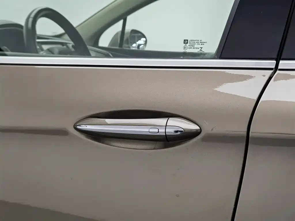Buick Envision Plus — фото 18