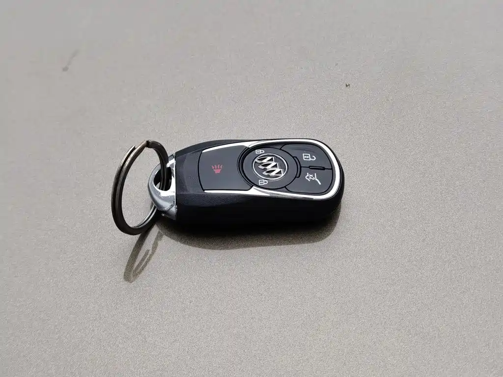Buick Envision Plus — фото 19