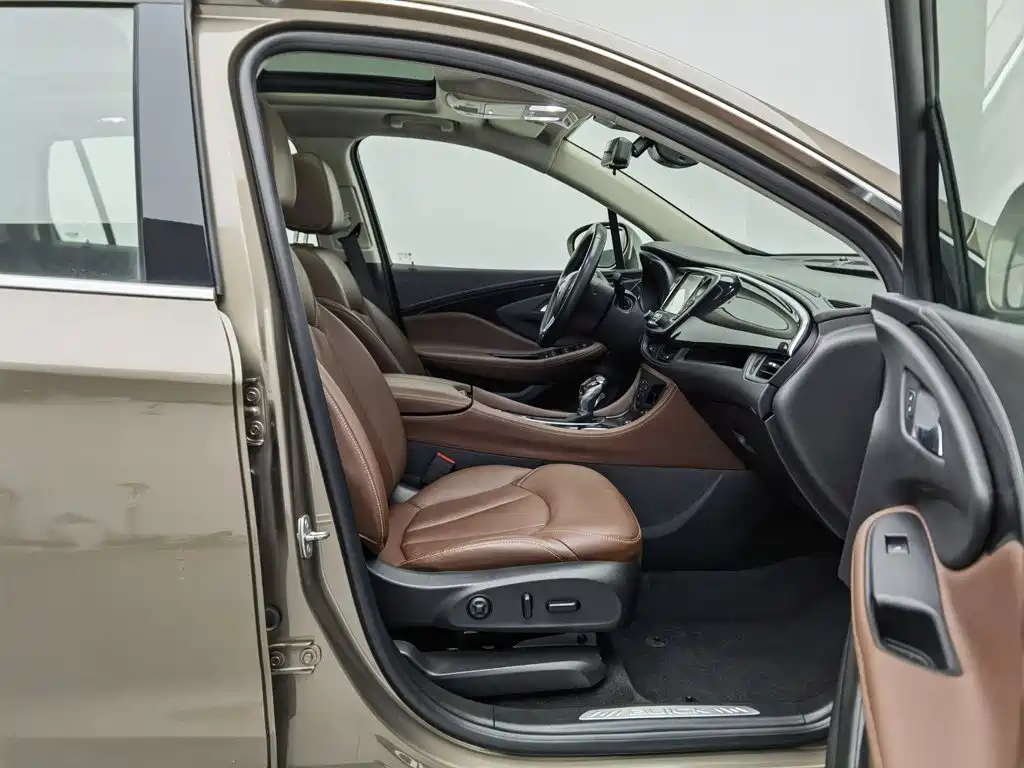 Buick Envision Plus — фото 23