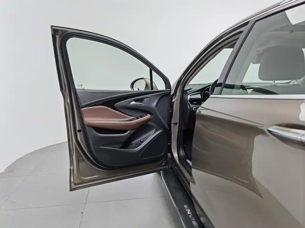 Buick Envision Plus — фото 8