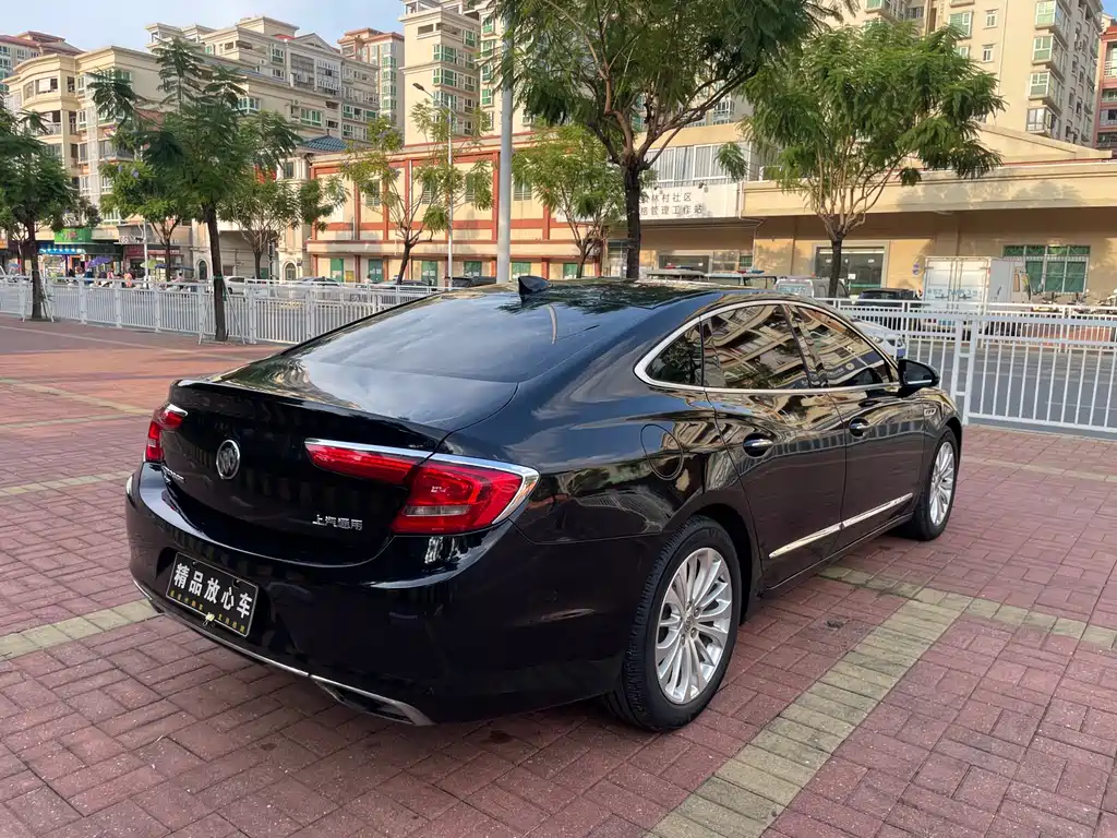 Buick LaCrosse — фото 4