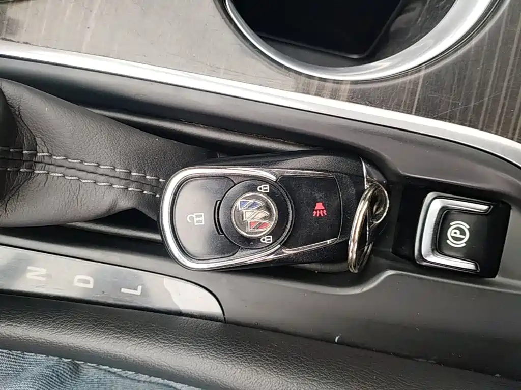 Buick Envision Plus — фото 9