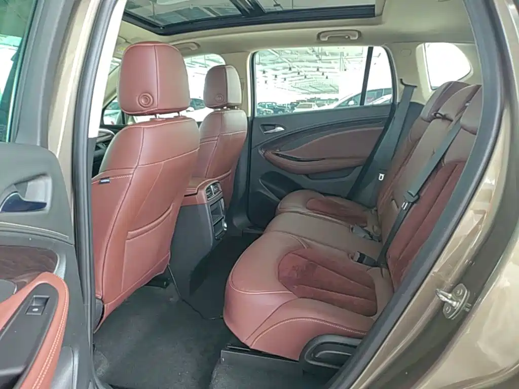 Buick Envision Plus — фото 17