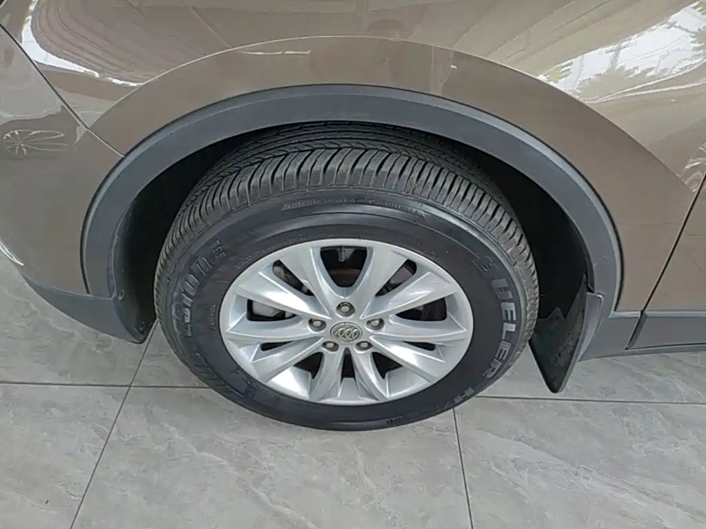 Buick Envision Plus — фото 23