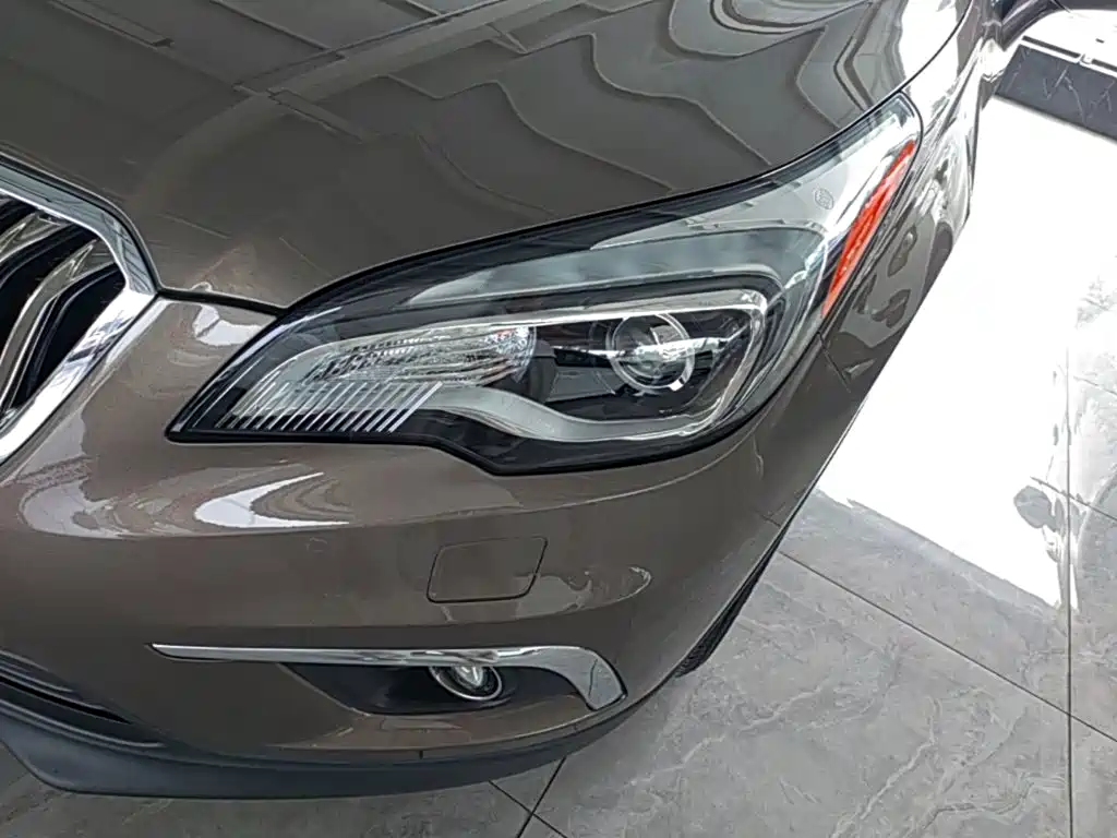 Buick Envision Plus — фото 24