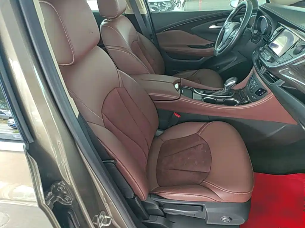 Buick Envision Plus — фото 25