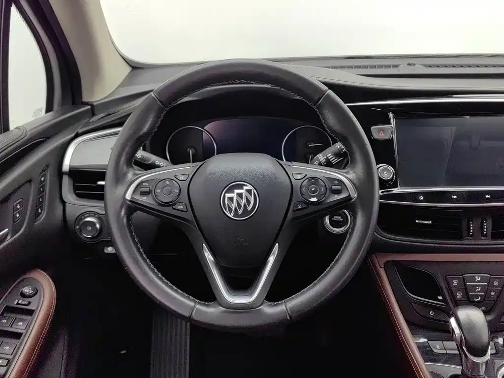 Buick Envision Plus — фото 11