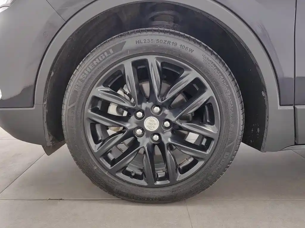 Buick Envision Plus — фото 17