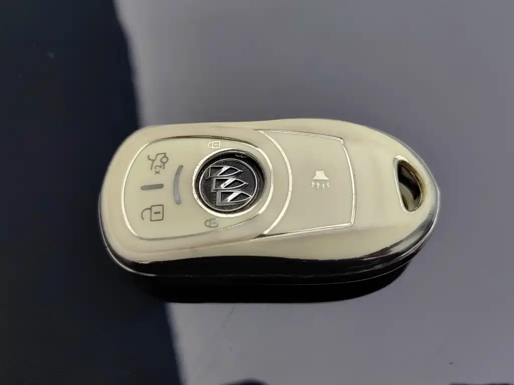 Buick Envision Plus — фото 19