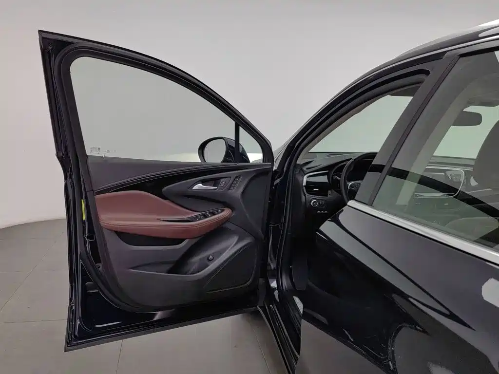 Buick Envision Plus — фото 8