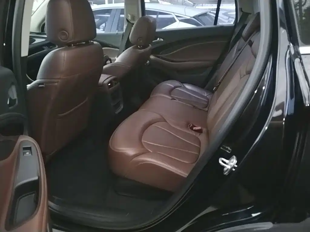 Buick Envision Plus — фото 17