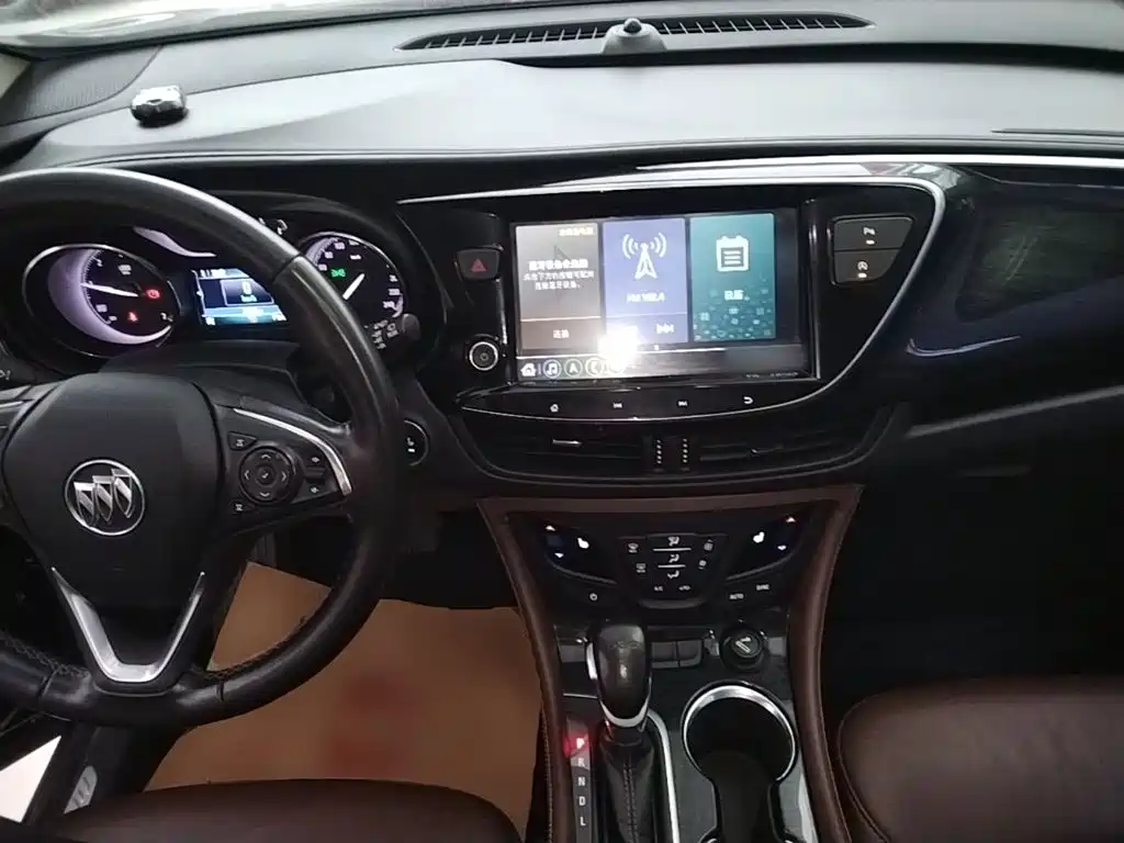 Buick Envision Plus — фото 10