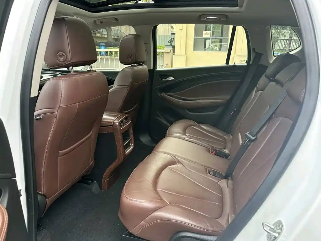 Buick Envision Plus — фото 8