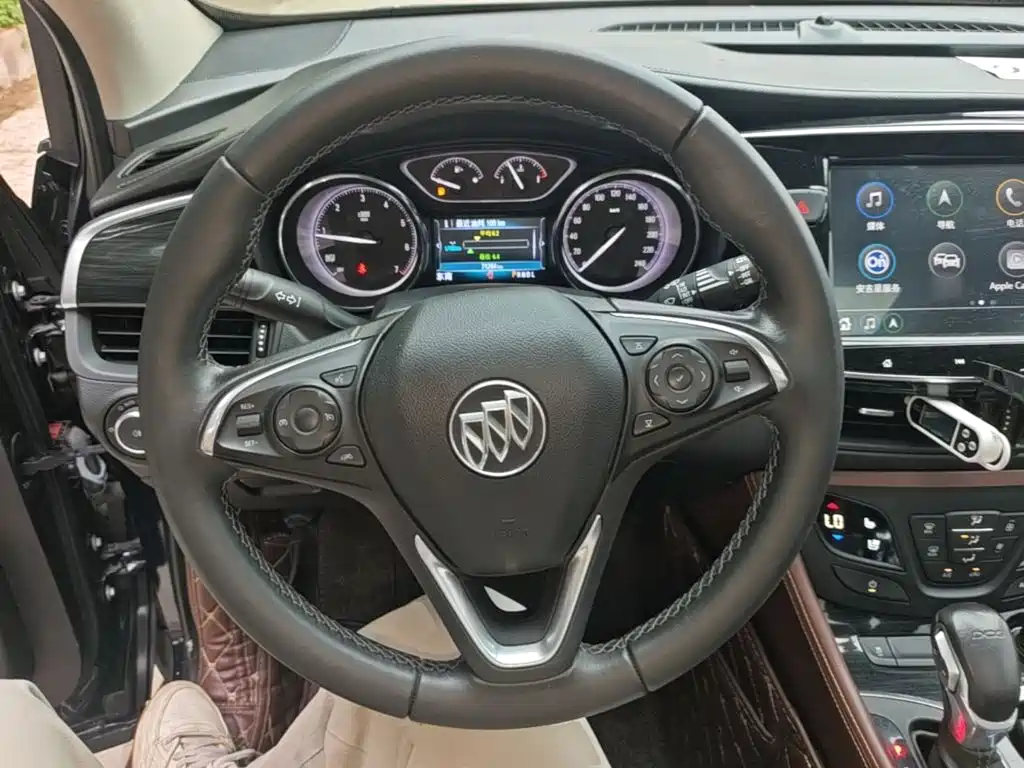 Buick Envision Plus — фото 11