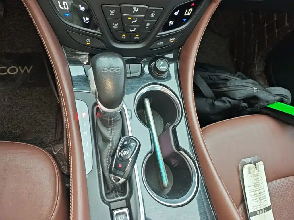 Buick Envision Plus — фото 14