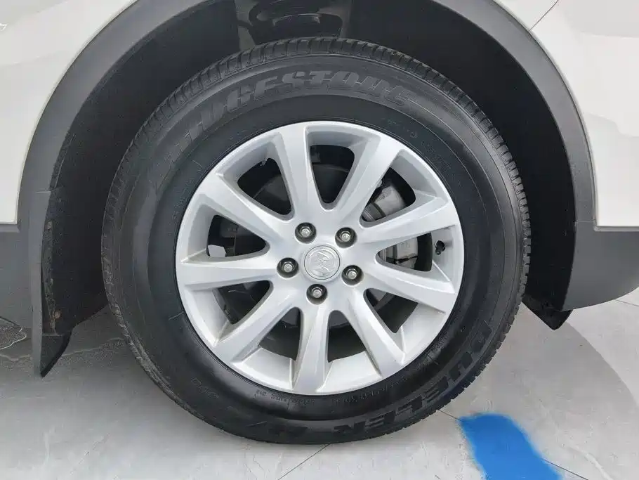 Buick Envision Plus — фото 6
