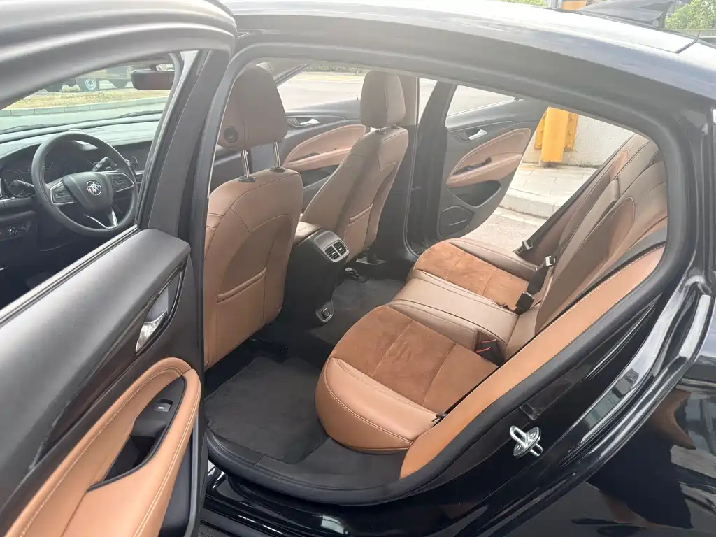 Buick Regal — фото 10