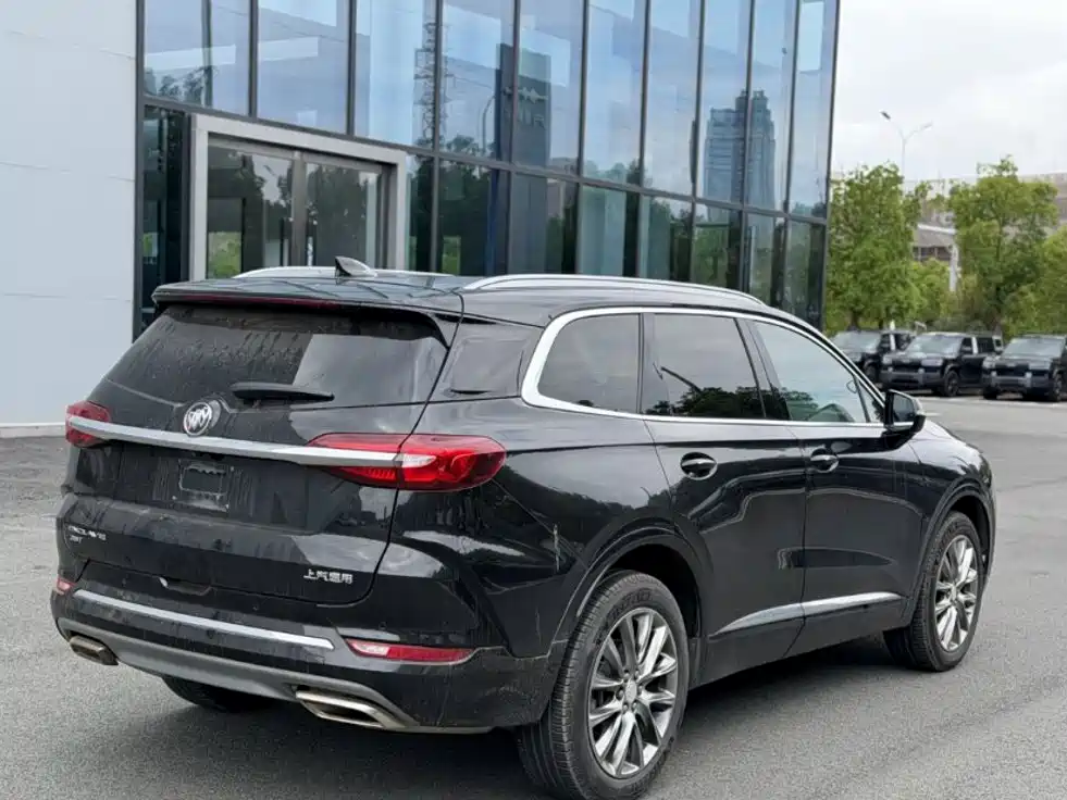 Buick Enclave — фото 10