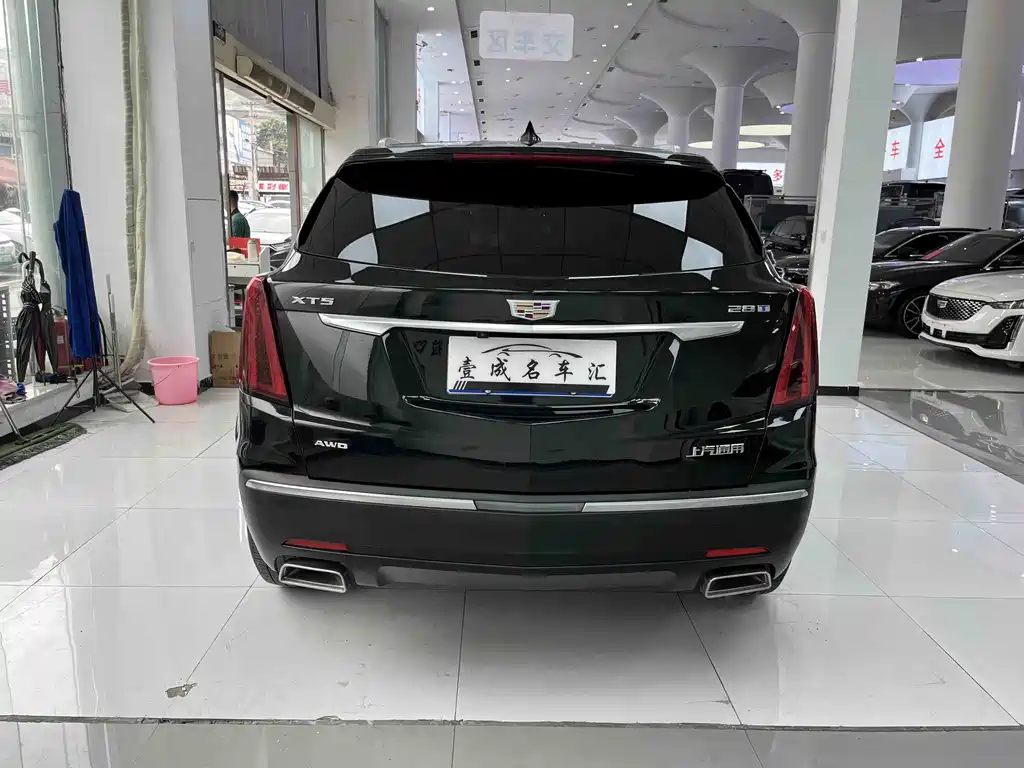 Cadillac XT5 — фото 5