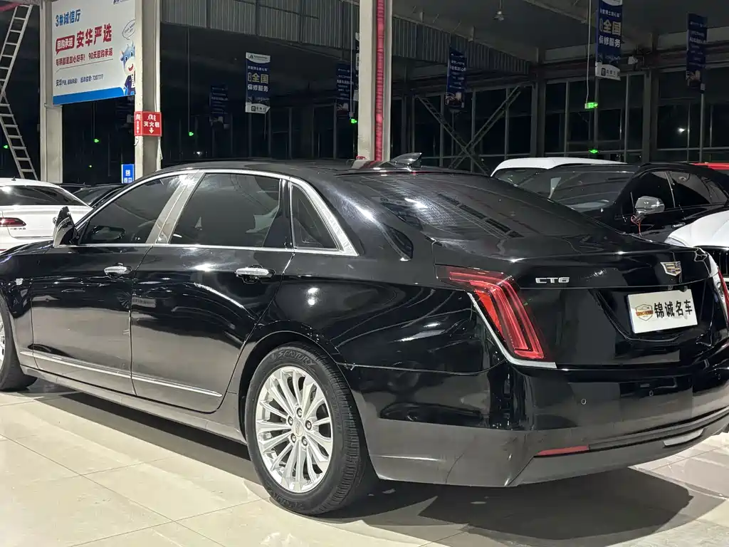 Cadillac CT6 — фото 6