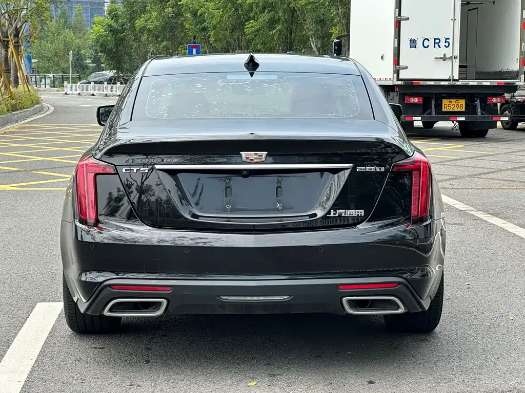 Cadillac CT5 — фото 6
