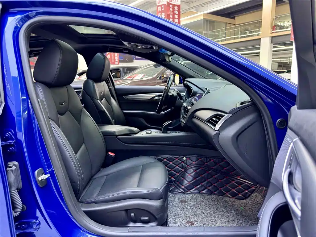 Cadillac CT5 — фото 5