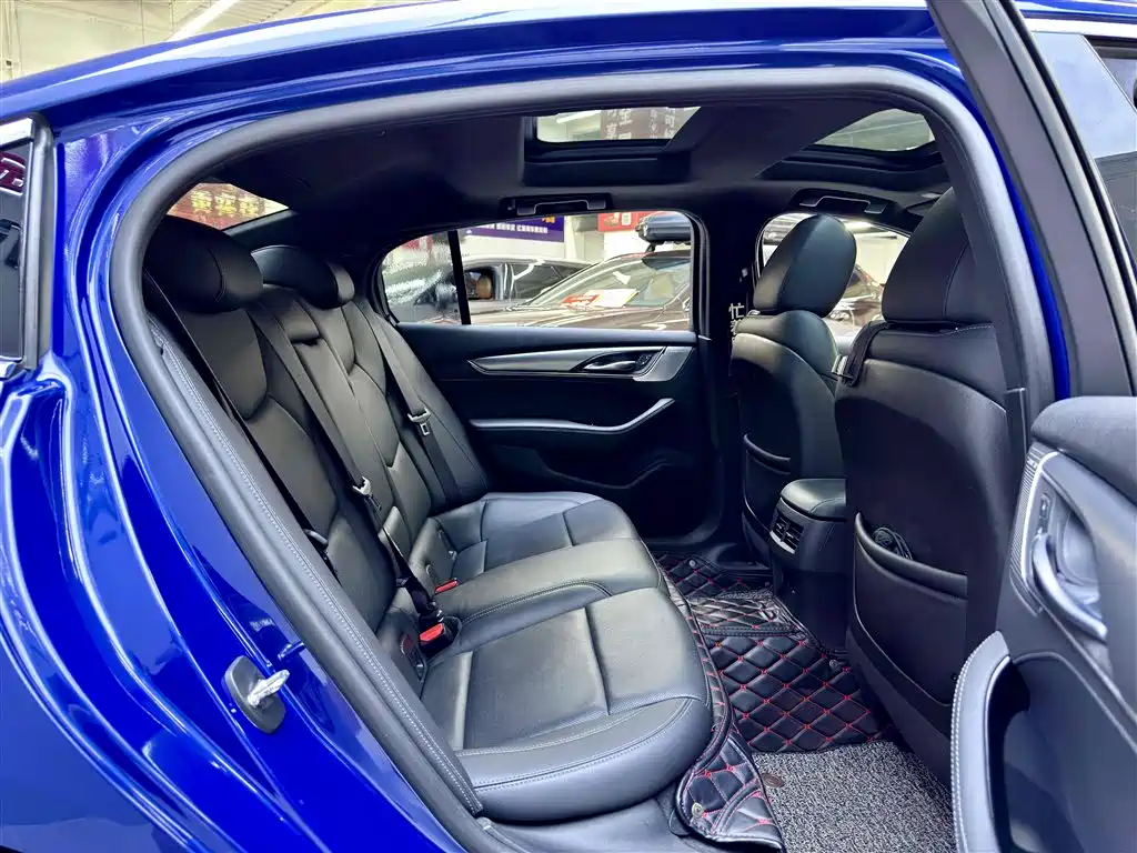 Cadillac CT5 — фото 6