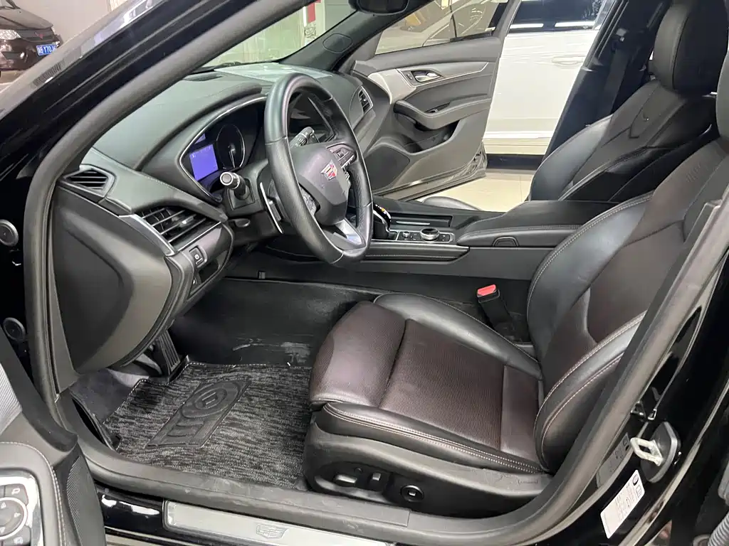 Cadillac CT5 — фото 4