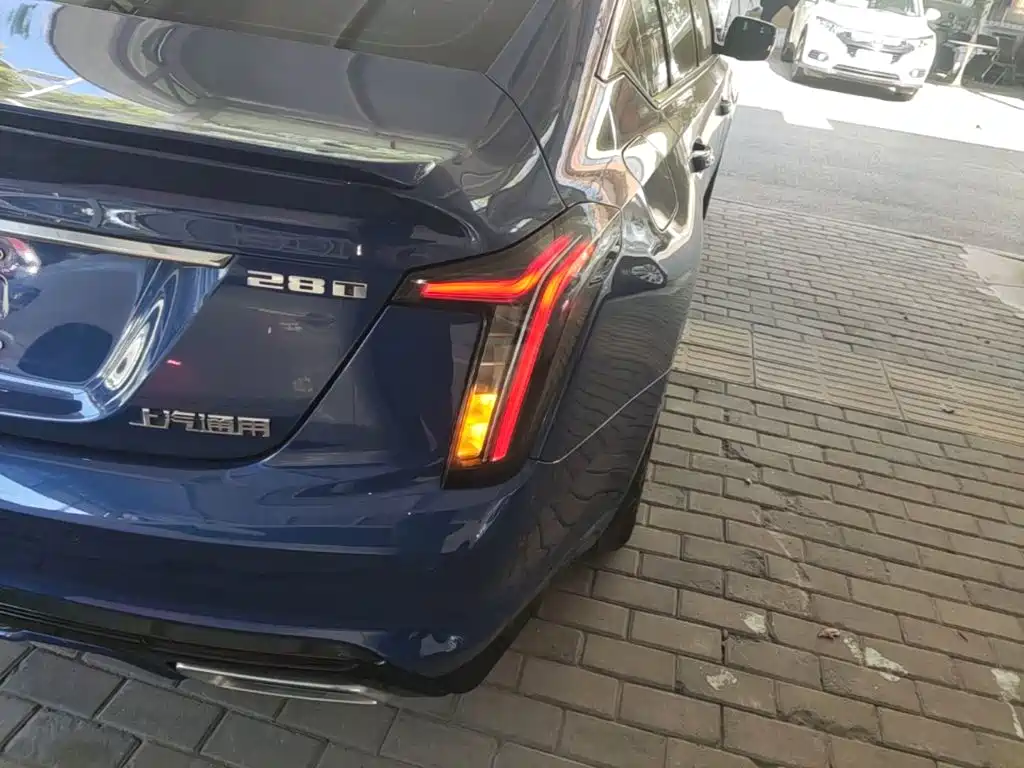 Cadillac CT5 — фото 8