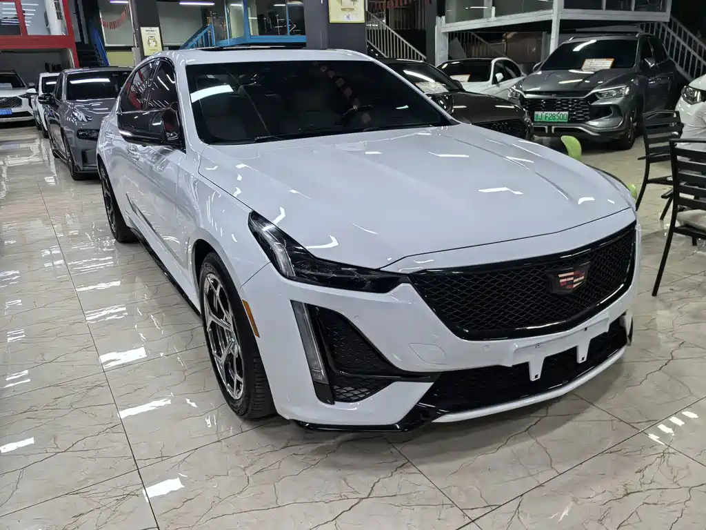 Cadillac CT5 — фото 3