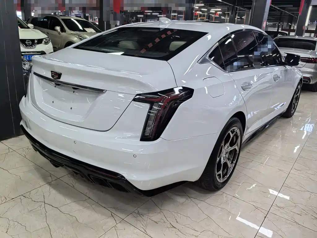 Cadillac CT5 — фото 6