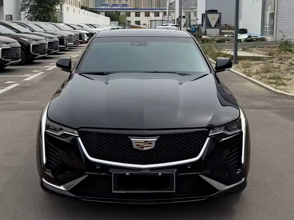 Cadillac CT4 — фото 2
