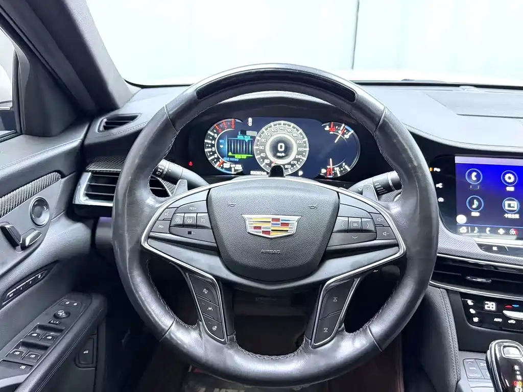 Cadillac CT6 — фото 5