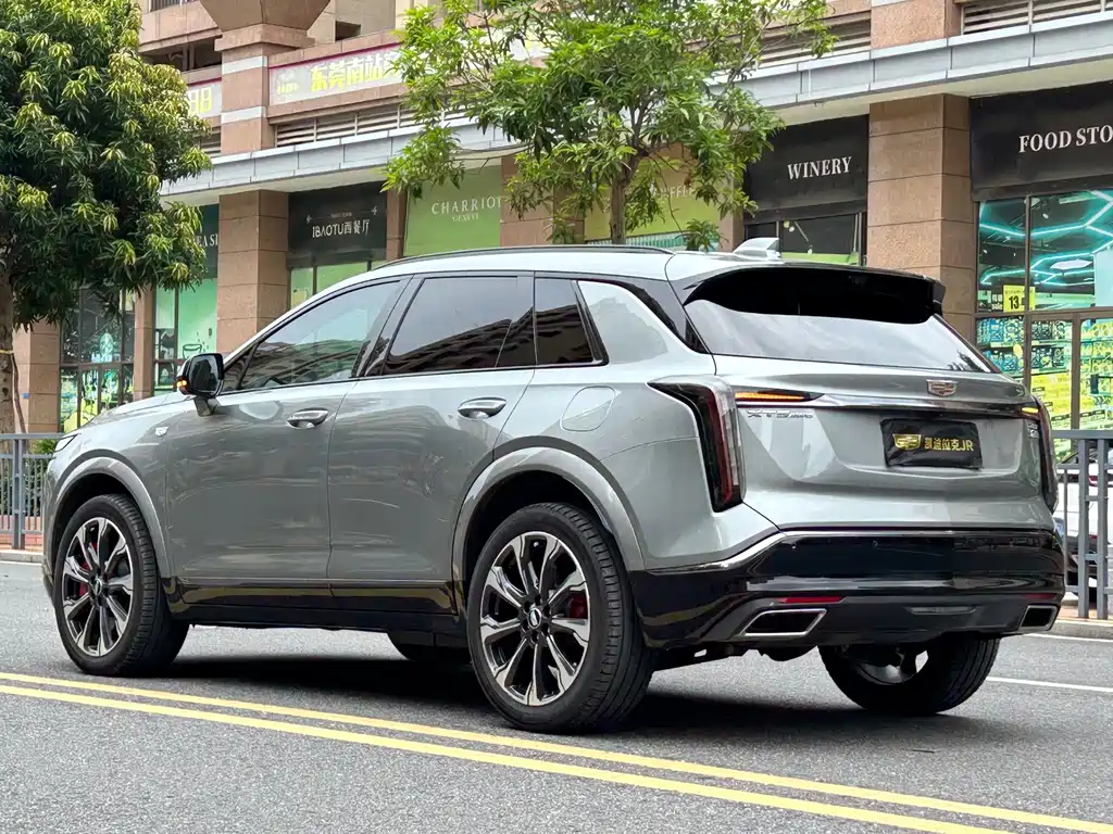Cadillac XT5 — фото 5