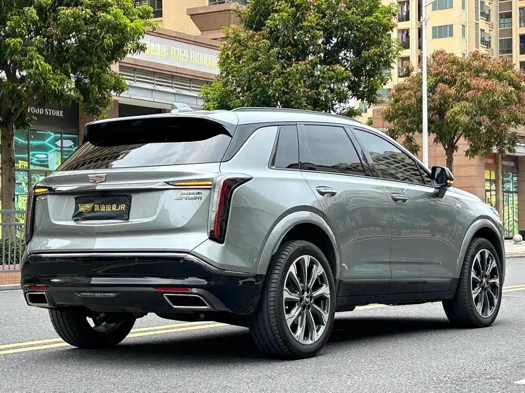 Cadillac XT5 — фото 6