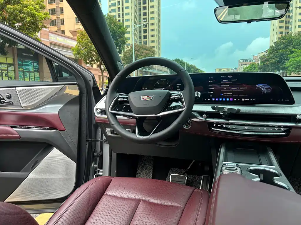Cadillac XT5 — фото 9