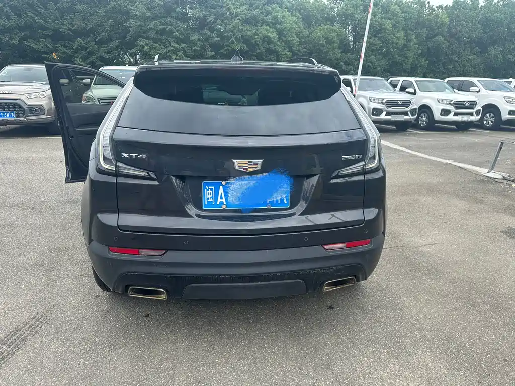 Cadillac XT4 — фото 5